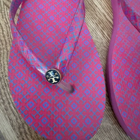 Tory Burch Pink and Blue Flip Flops. Size 10 - Picture 4 of 4